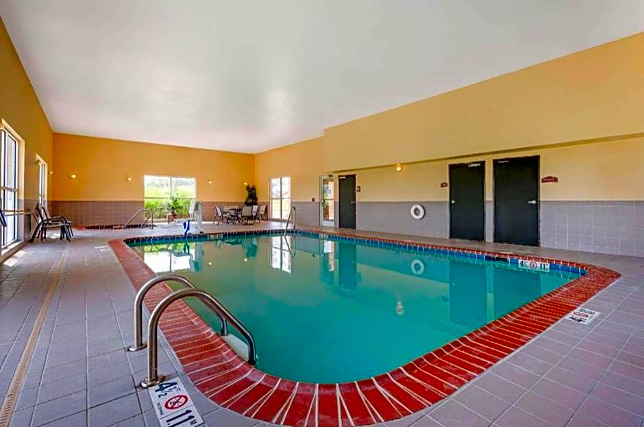 Comfort Suites