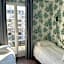 Oops! Latin quarter by Hiphophostels