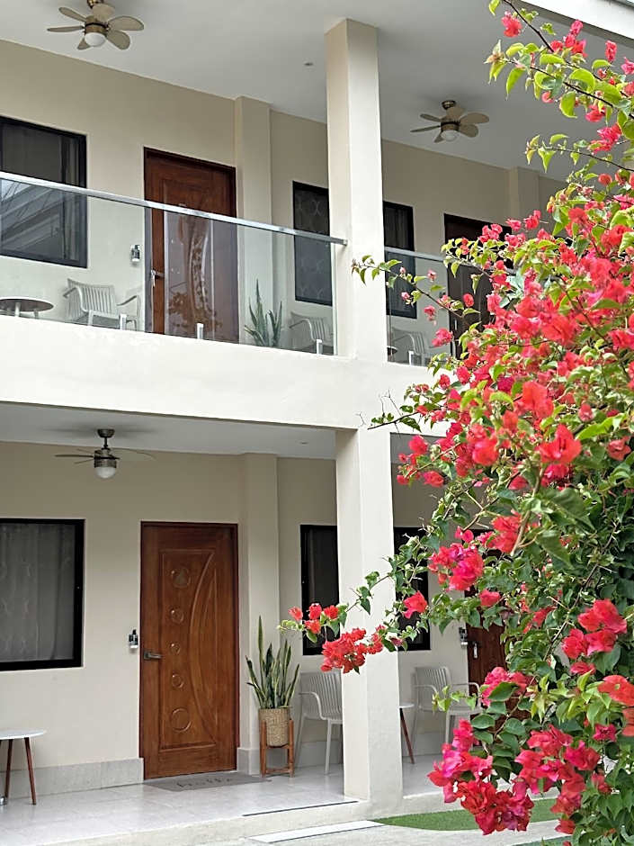 Harman Suites Moalboal