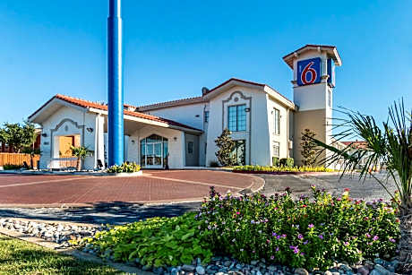 Motel 6 Euless - DFW West