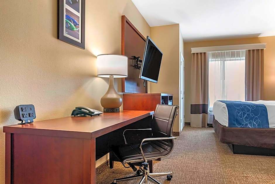 Comfort Suites  Pell CIty near Logan Martin Lake