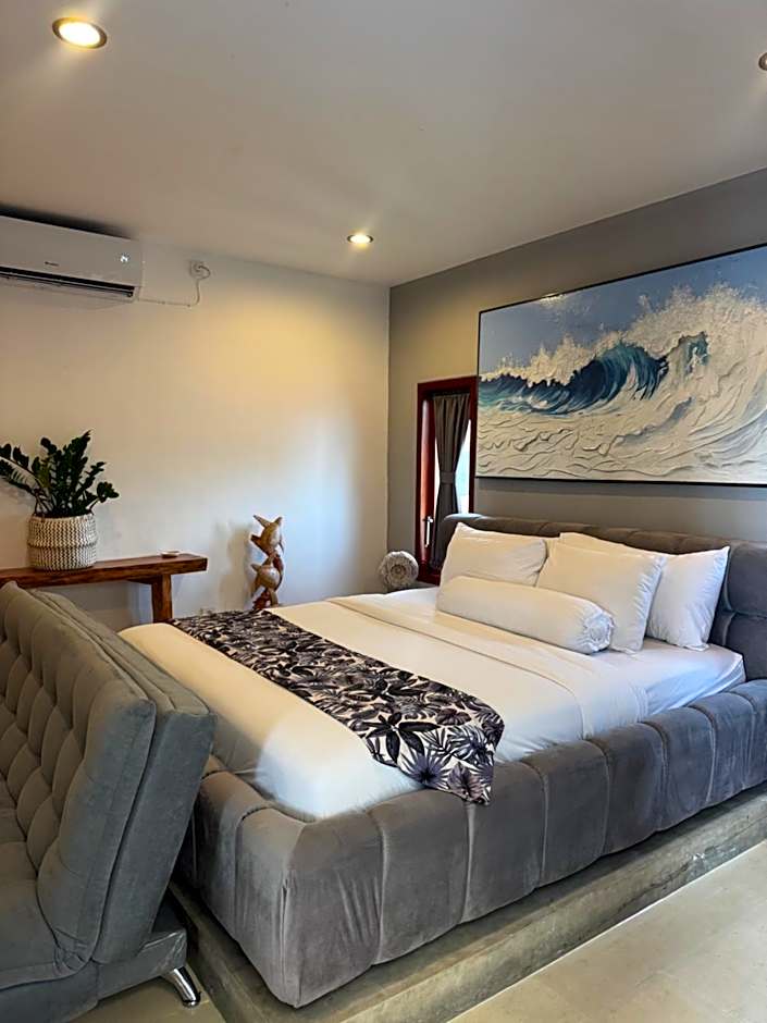 Uluwatu Stay's Deluxe Room #8