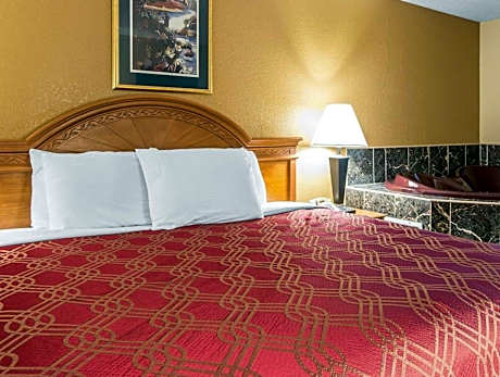 1 King Bed, Nonsmoking