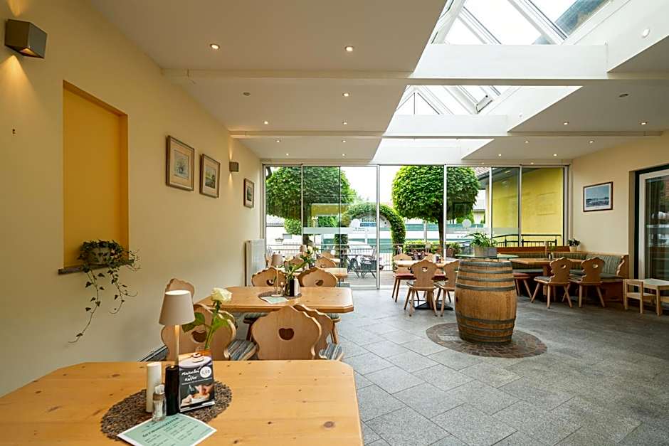 SCHACHENWALD Hotel & Restaurant I Free Parking