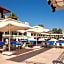 Bellazure Hotel