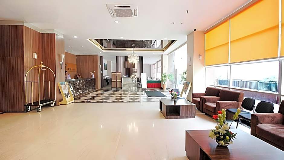 Tree Hotel Panakkukang Makassar By LIFE
