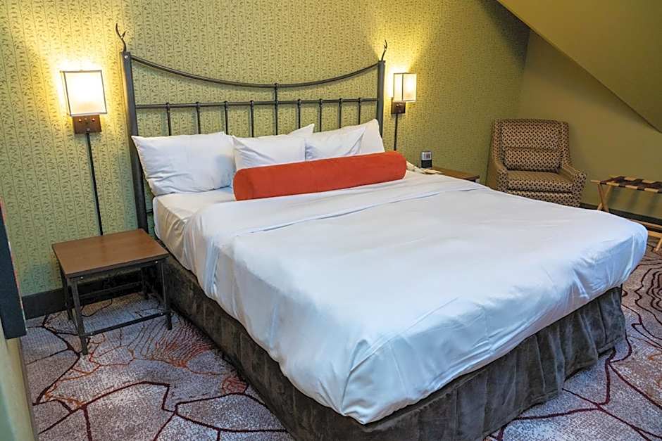 Banff Caribou Lodge And Spa