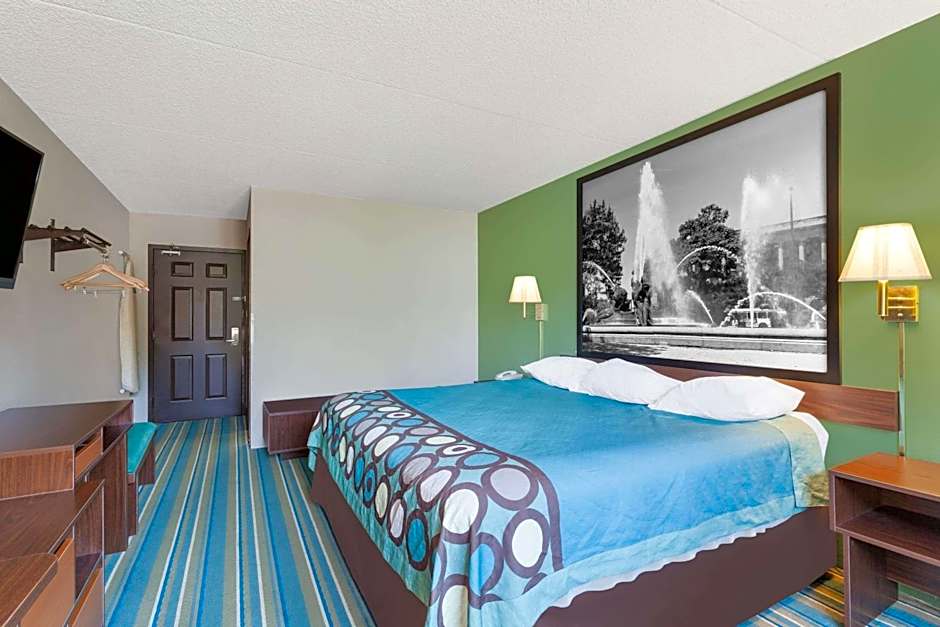 Super 8 by Wyndham Harrisburg Hershey West