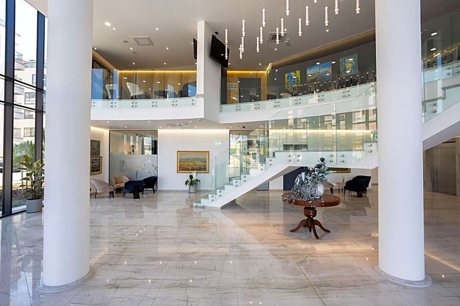 Blue Star Luxury Hotel