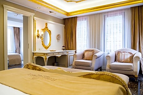 Grand Suite with Spa Bath