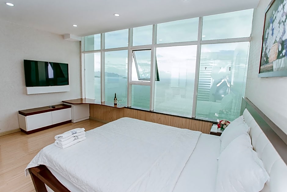 Beach Front Apartments Nha Trang