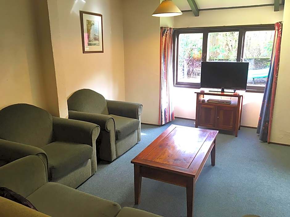 Woodlands Motels And Apartments