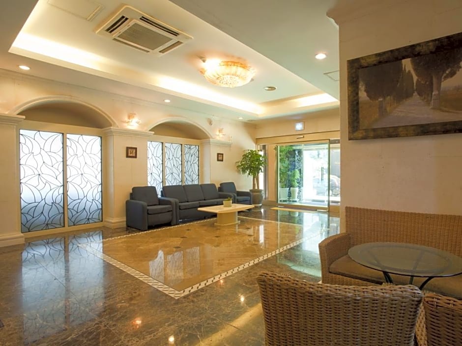 Elin Hotel