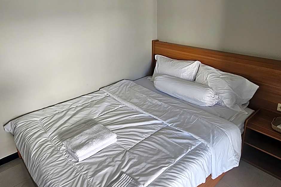 Guest House Saqeena Syariah near Blitar Park RedPartner