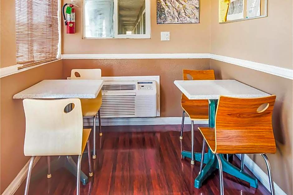 Hotel Europa Ridgecrest