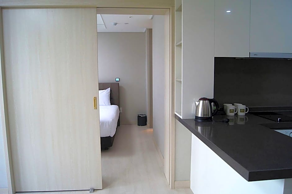 AM Hotel