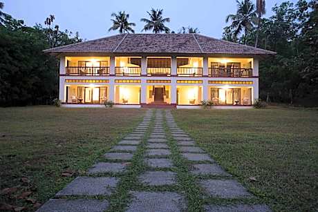 Windermere River House