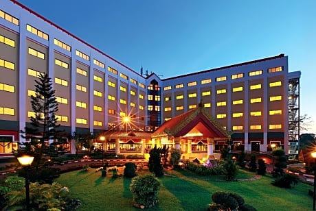 Summit Parkview Hotel