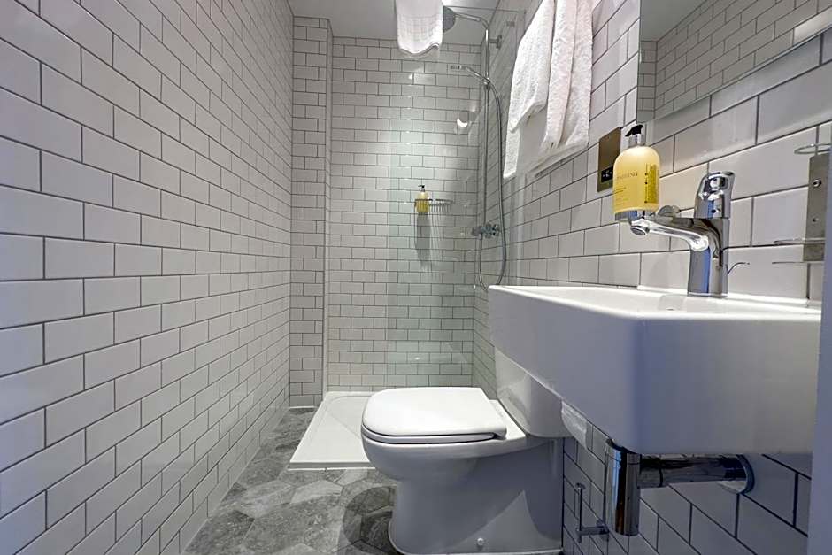 THE KNIGHT OF NOTTINGHILL