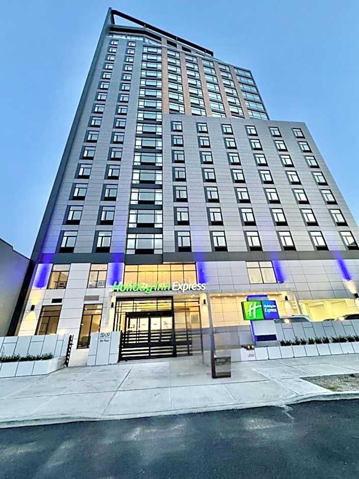 Holiday Inn Express Long Island City E New York By IHG