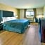 Days Inn by Wyndham Le Roy/Bloomington Southeast