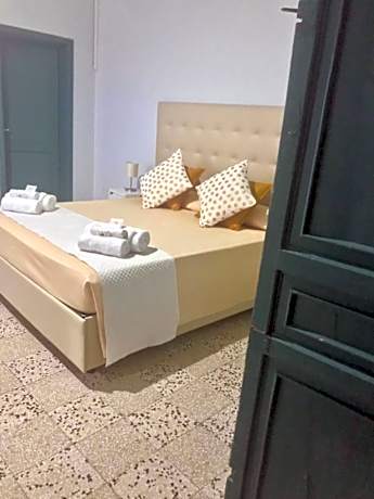 Quadruple Room with Private Bathroom