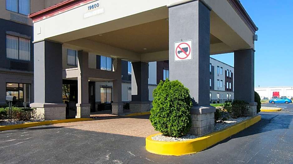 Clarion Pointe Evansville North