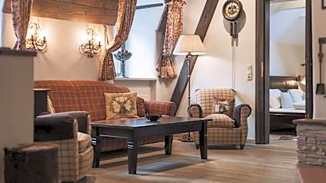 Luxury Three-Bedroom Apartment