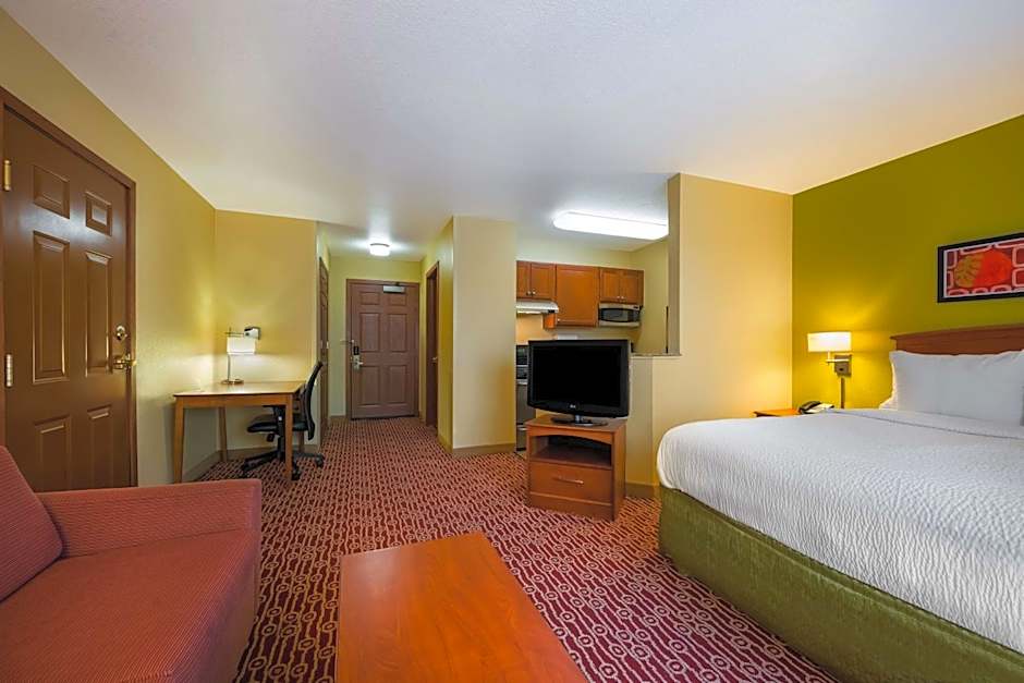 Sonesta Simply Suites Detroit Novi