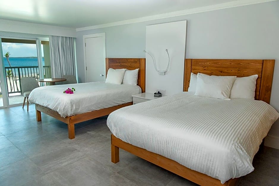 Photo 1 of 3 of Deluxe Plus 1 Queen Bed