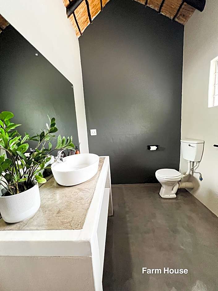 24 Degrees South Country Estate