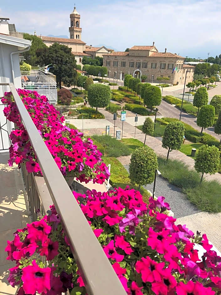 Apart-Hotel la Rocchetta