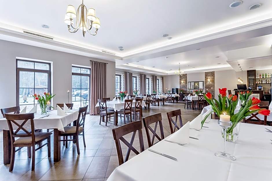 Hotel Modrzewiowy Dwór