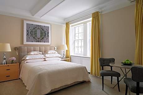 Madison Queen Guest Room