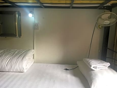 Dormitory 8-Bed For Mixed