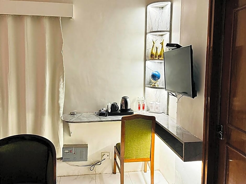 FabHotel Presidency Inn