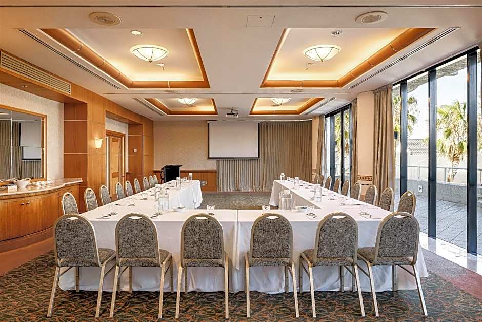 Oaks Gold Coast Hotel