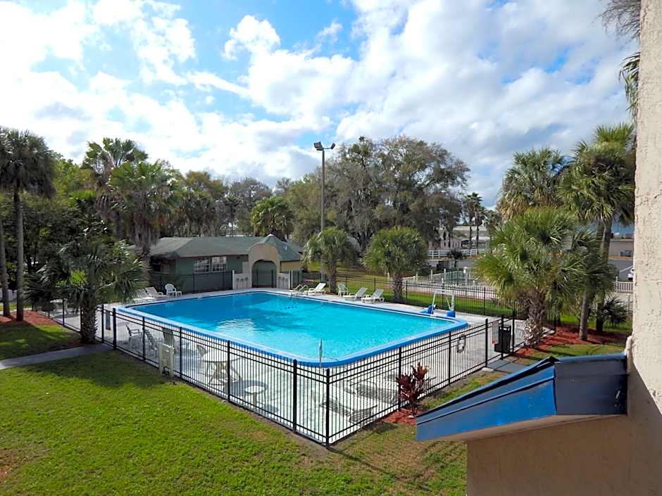 Knights Inn Plant City – Plant City, FL