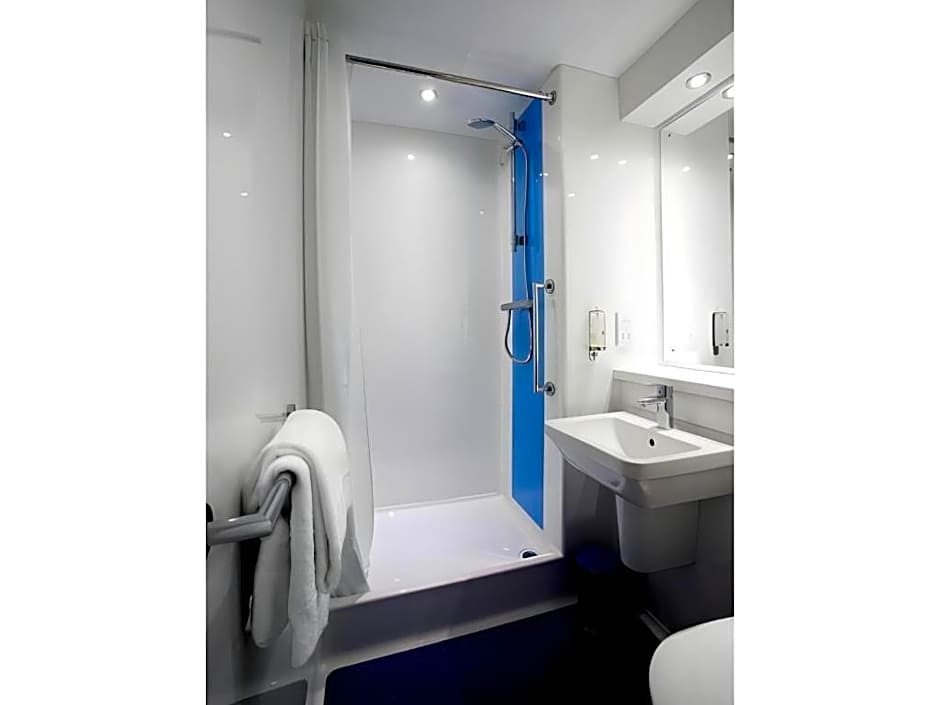 Travelodge Cardiff Central