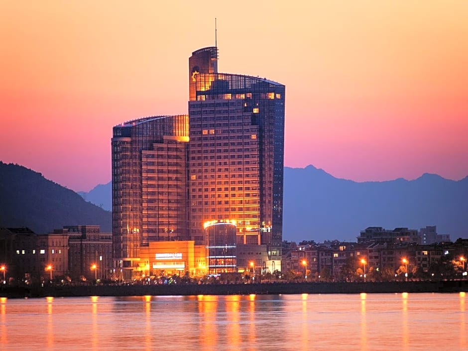 Fuyang International Trade Centre Hotel