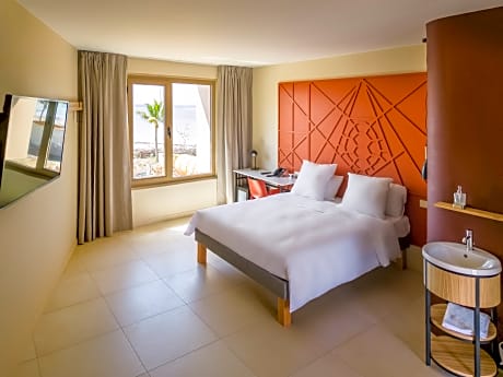 Standard Room with 1 double bed - Lagoon view