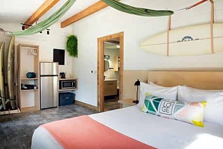 LOGE Westport
