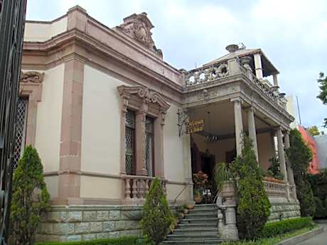 Hotel La Casona del Llano