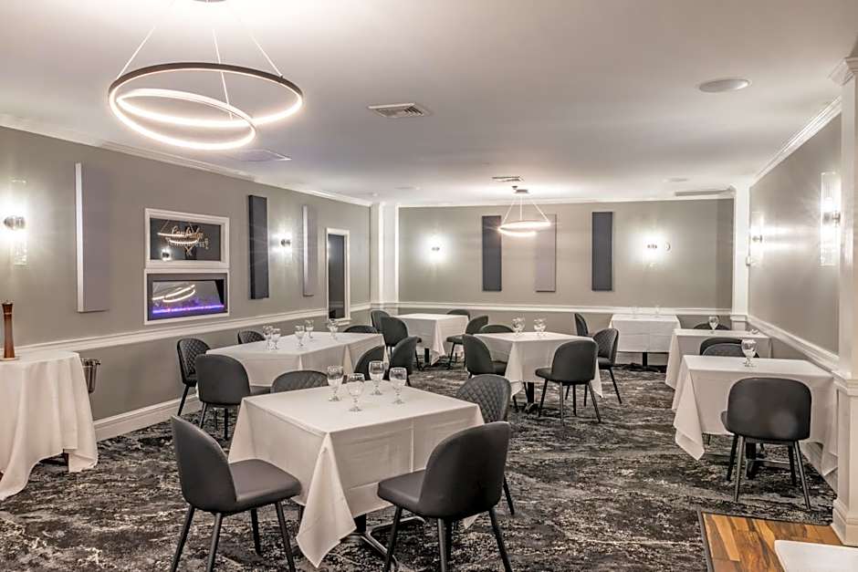 Inn on the Square, an Ascend Collection Hotel