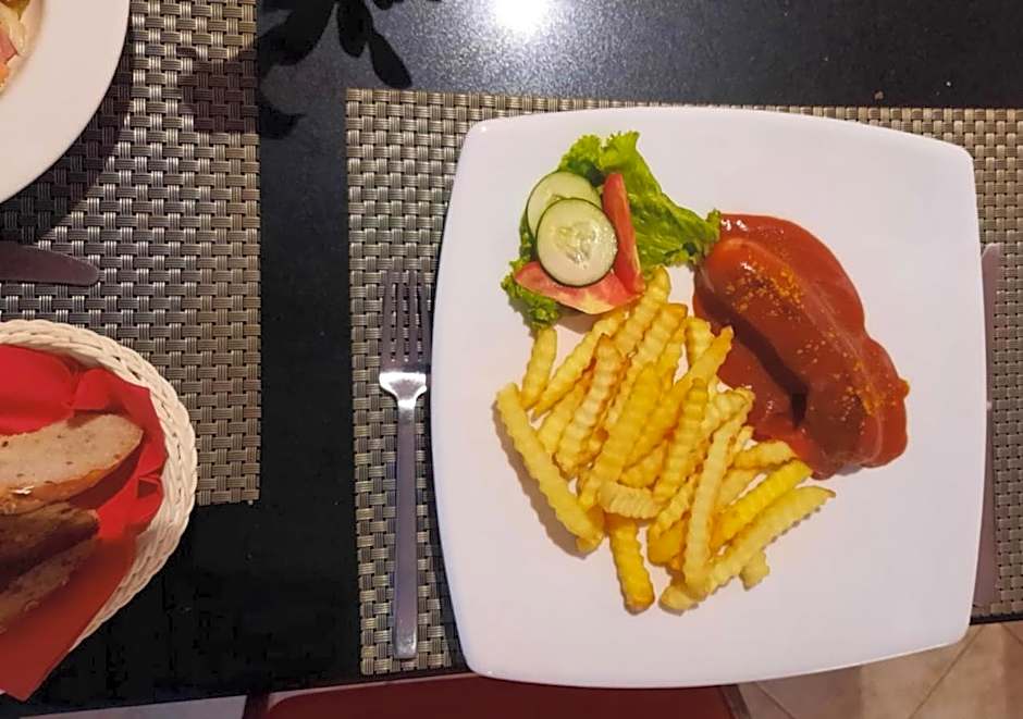 Happy Beach Jomtien Guesthouse