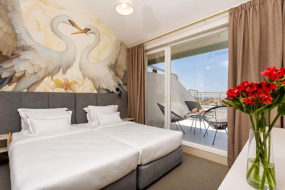 Hotel Antea - By The Sea