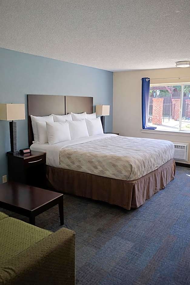 Americas Best Value Inn & Suites Phenix City