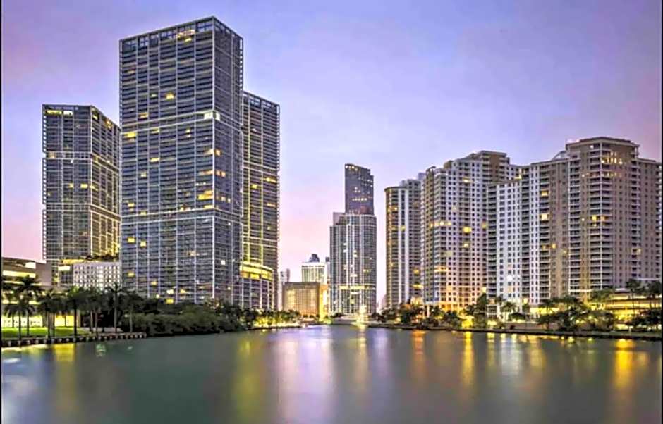 ICON W BRICKELL LUXURY CONDO