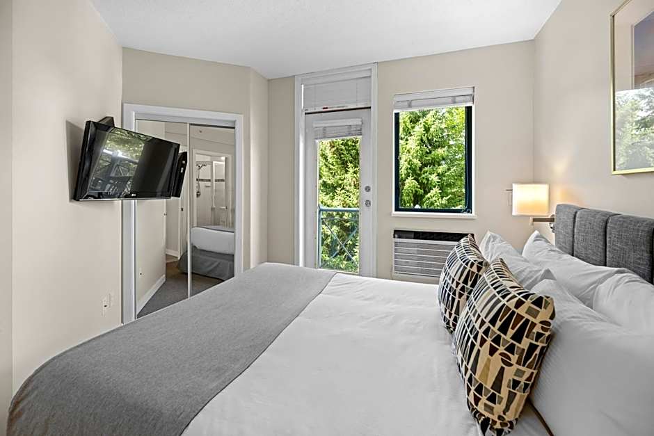 Alpenglow Lodge Two Bedroom Apartment by MVA