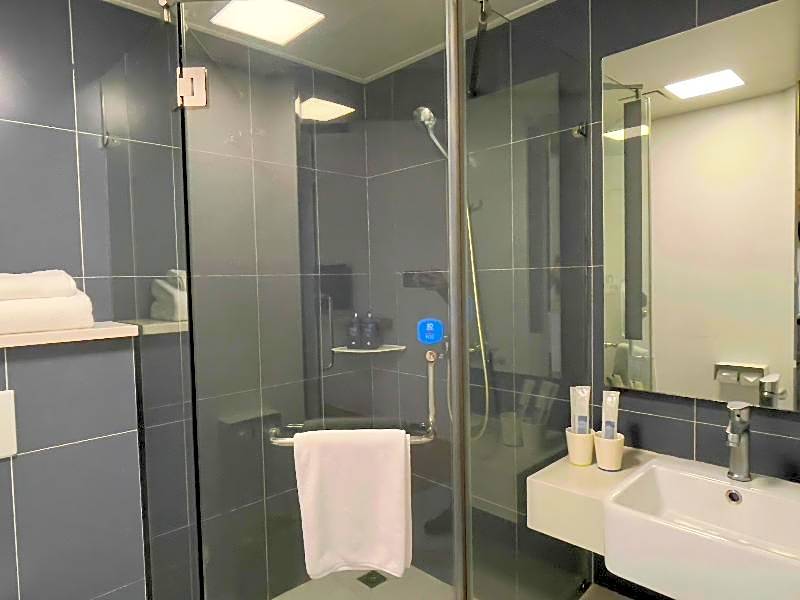 Hanting Hotel Zhuhai Qinglv Zhong Road